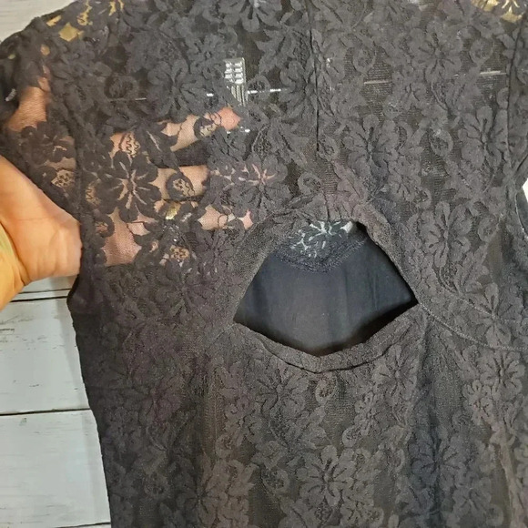 GUESS Sexy Black Lace Dress - Picture 6 of 11